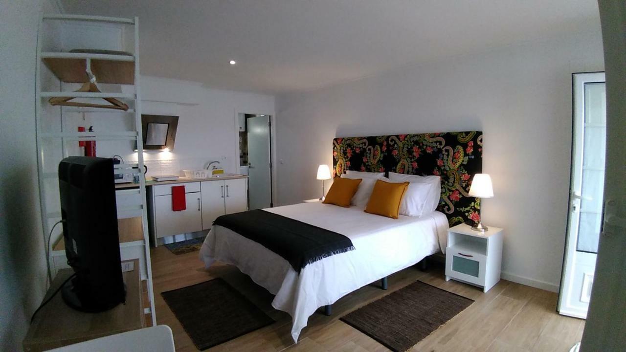 Vistalmar Sao Martinho Bed & Breakfast São Martinho do Porto Exterior foto